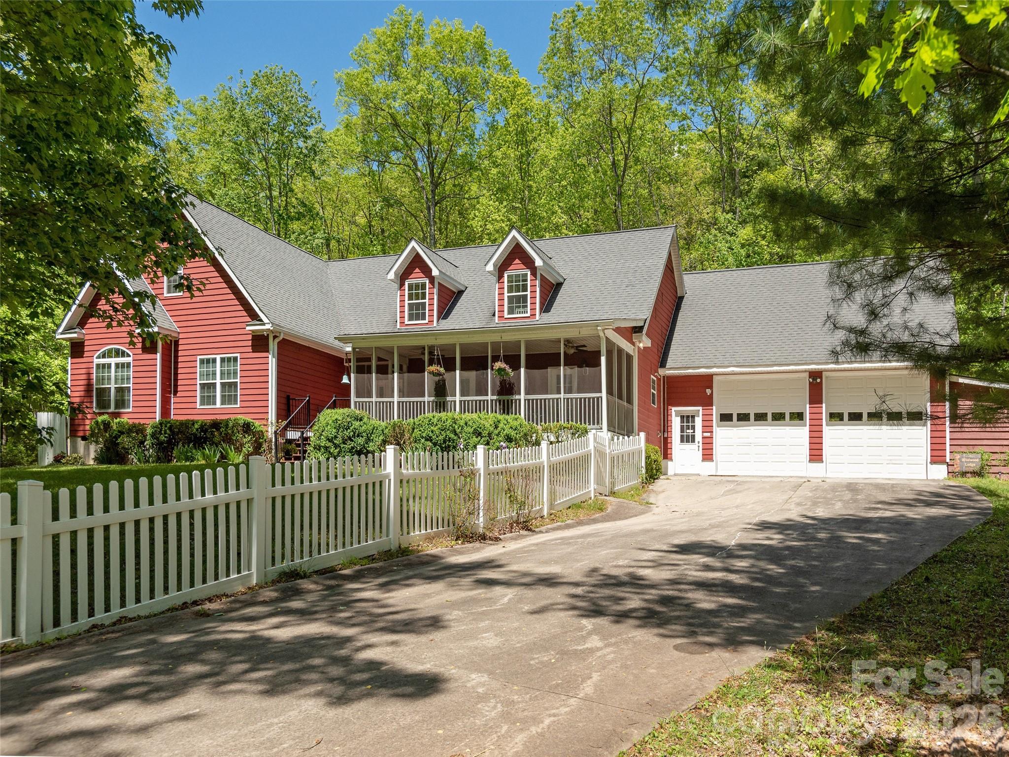 Single Family Residence at 166 Virginia Brock Road, Lake Toxaway