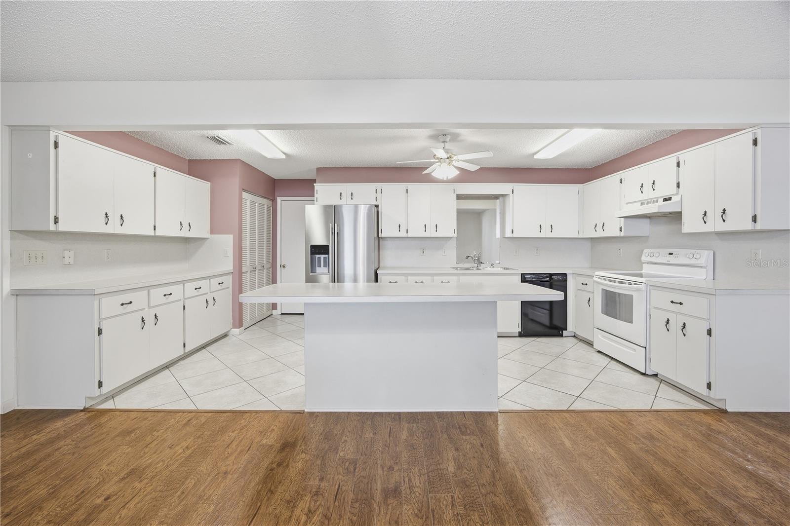 Villa at 8666 SW 92ND LN #F, OCALA, photo 9 of 31