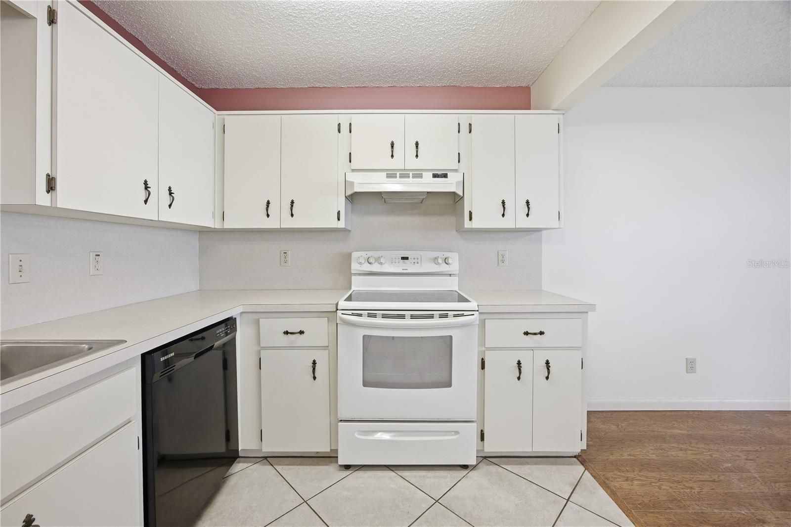 Villa at 8666 SW 92ND LN #F, OCALA, photo 8 of 31