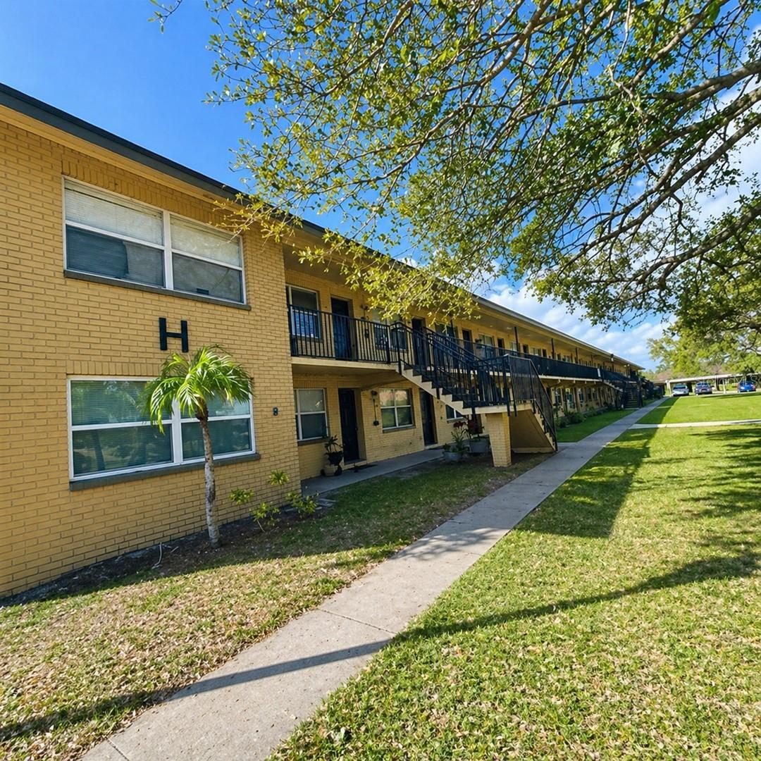 2501 HARN BLVD #H27