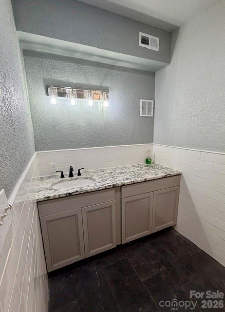Left Wing restroom sink. - 68 Circle Drive, Marion