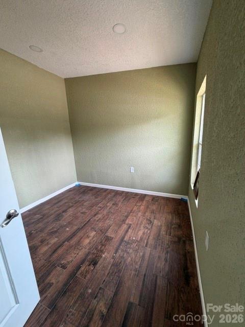 Bedroom of Apartment. - 68 Circle Drive, Marion