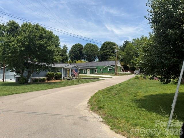 Road view off of Circle Dr. - 68 Circle Drive, Marion