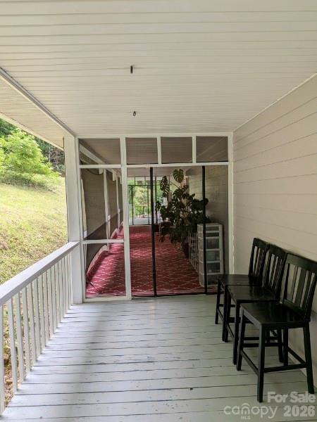 Private screened in back porch - 59 Ck Cabin Drive, Hot Springs