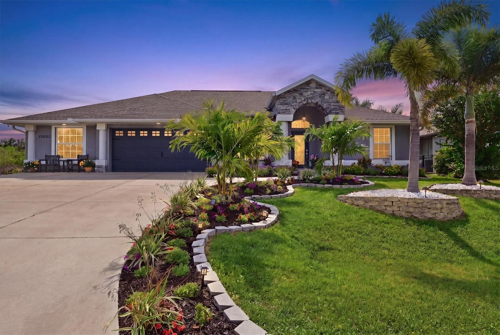 Single Family Residence at 10083 KANSAS CITY ST, PORT CHARLOTTE, photo 3 of 62