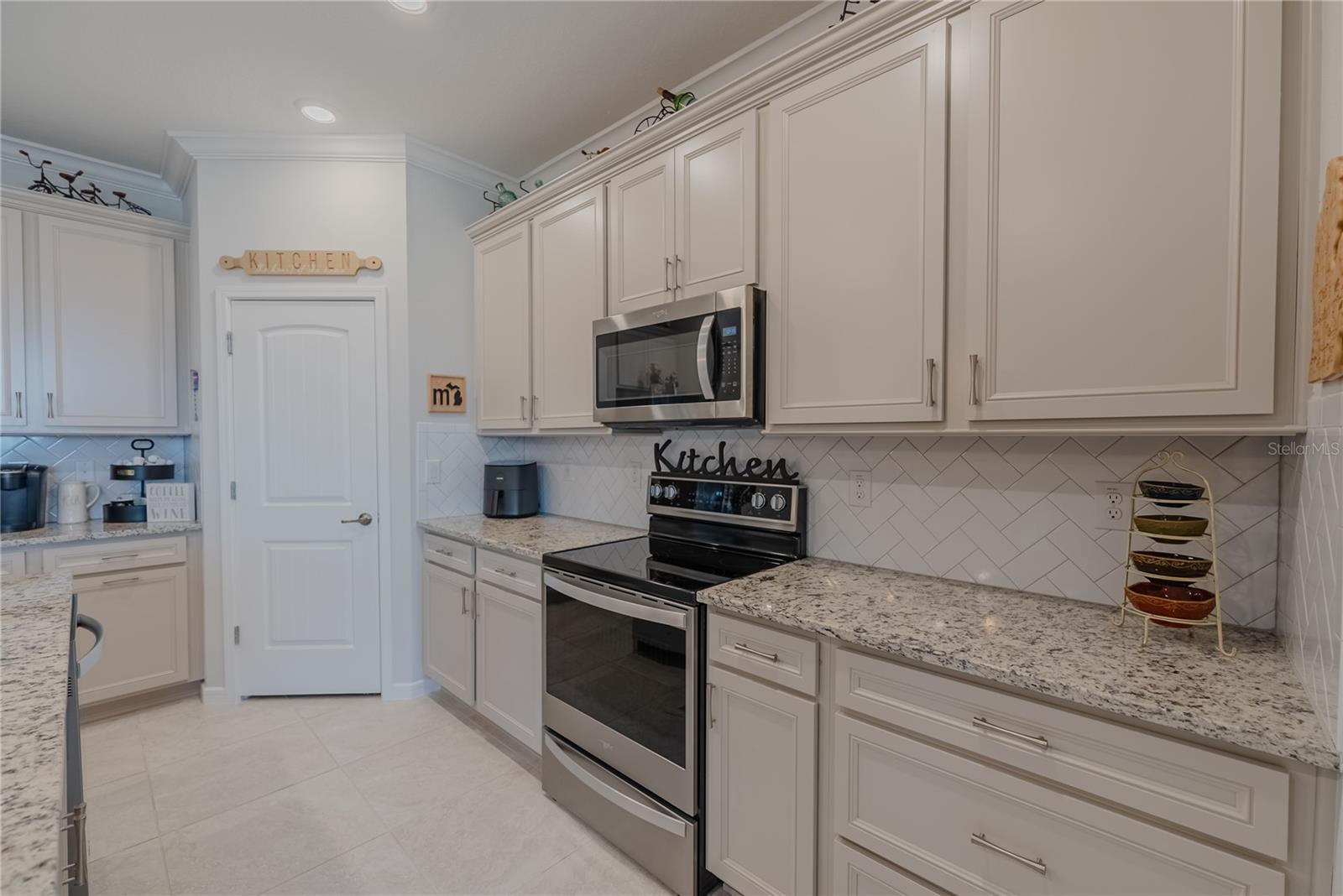 Single Family Residence at 9426 SW 54TH ST, OCALA, photo 17 of 60