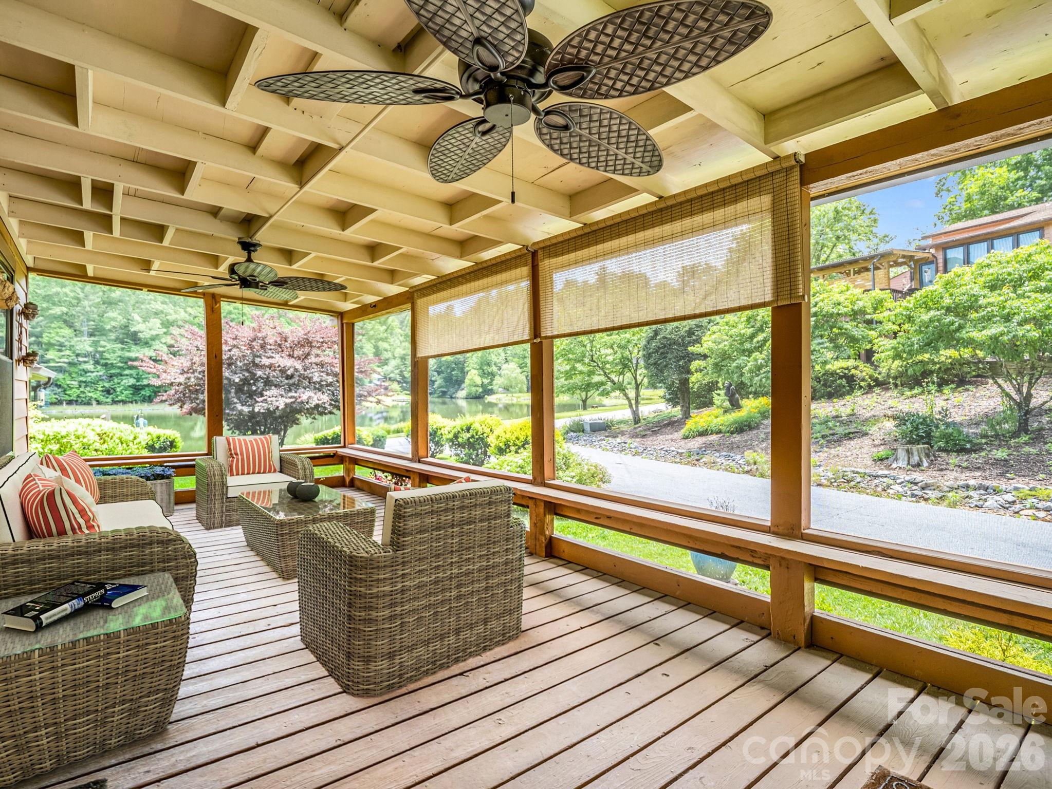 Virtual staging - 117 Willow Way, Hendersonville