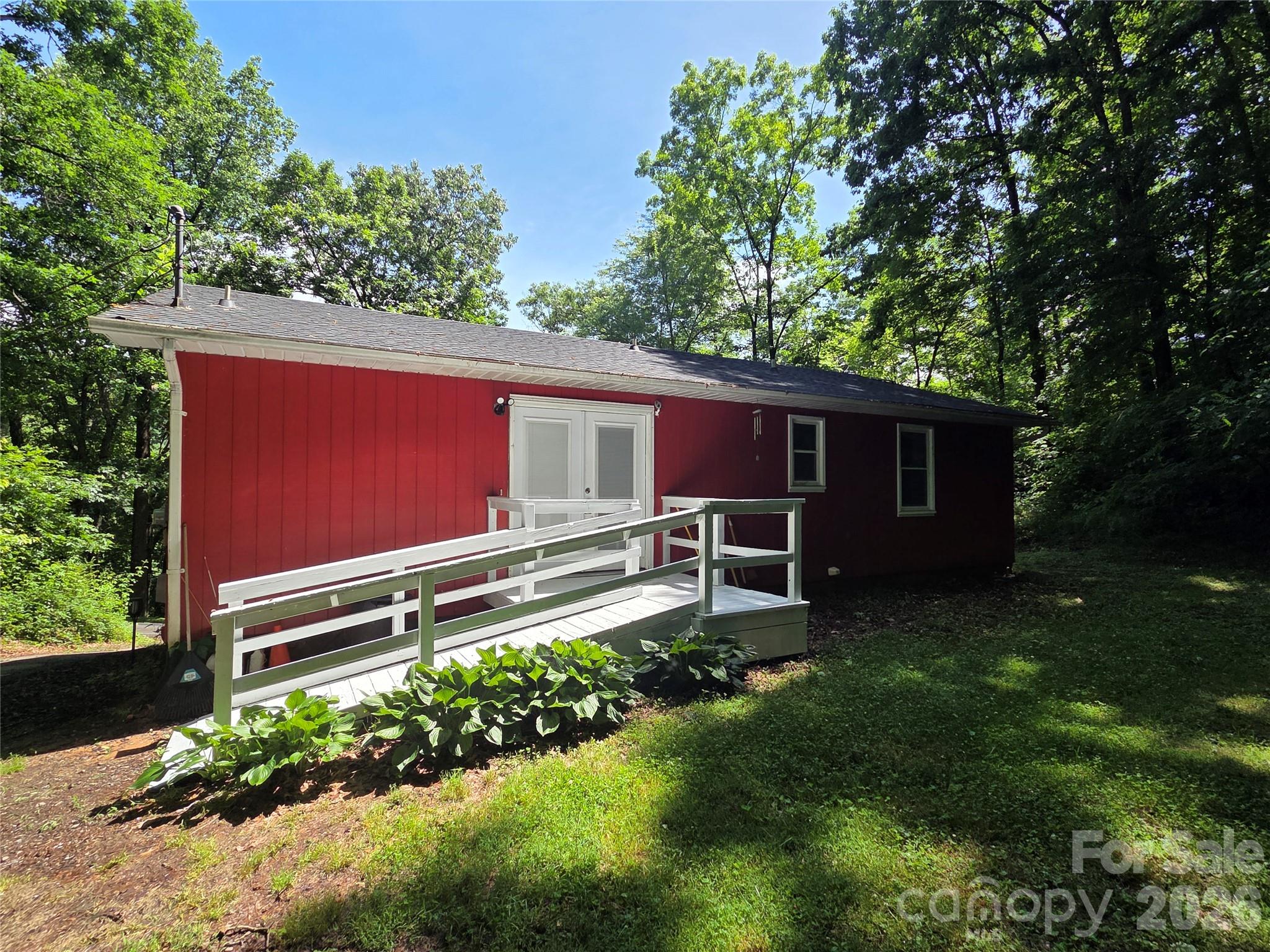 Single Family Residence at 165 Mount Eire Drive, Sylva, photo 13 of 16