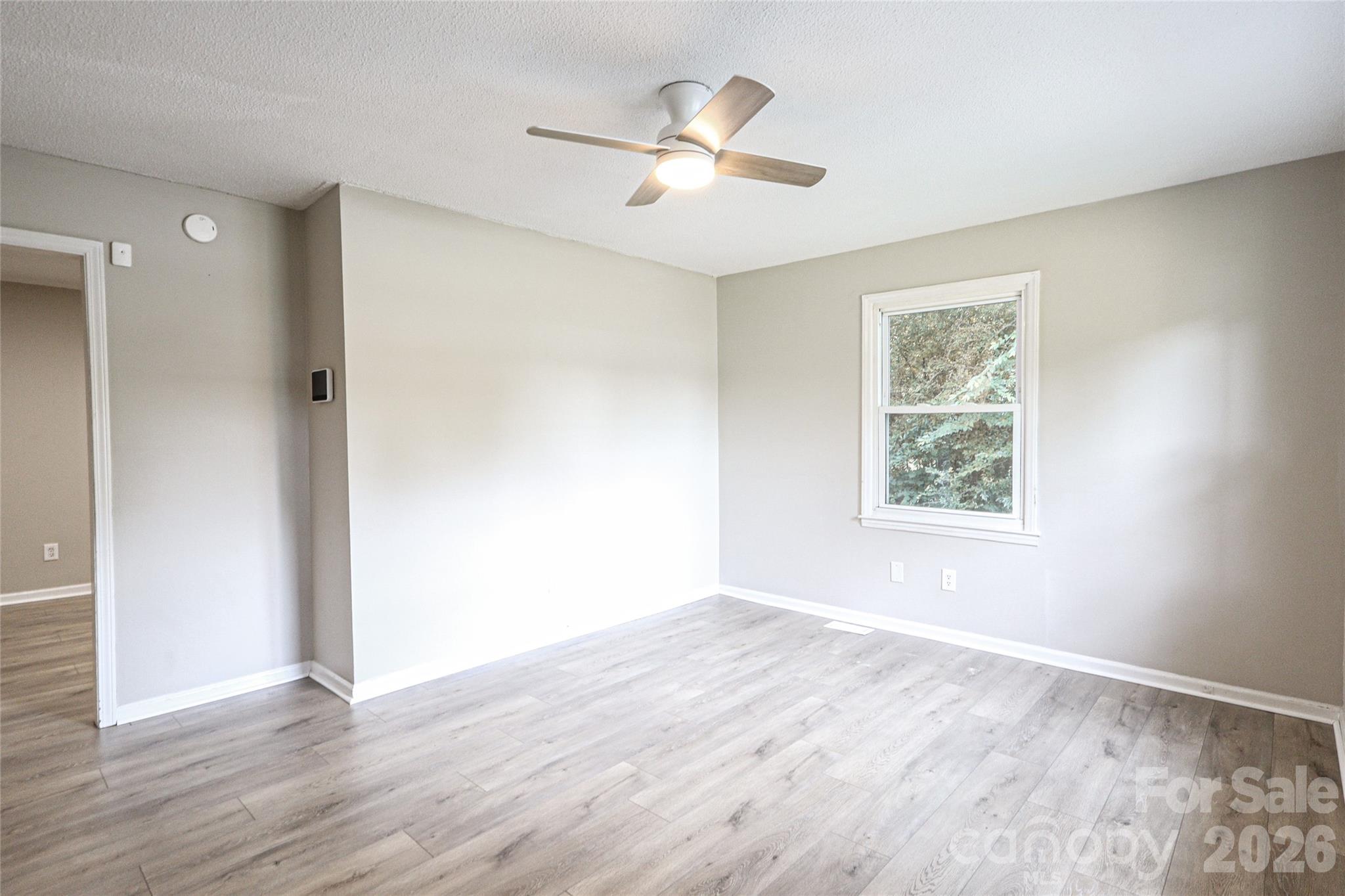 Single Family Residence at 1006 Iris Drive, Gastonia, photo 4 of 30