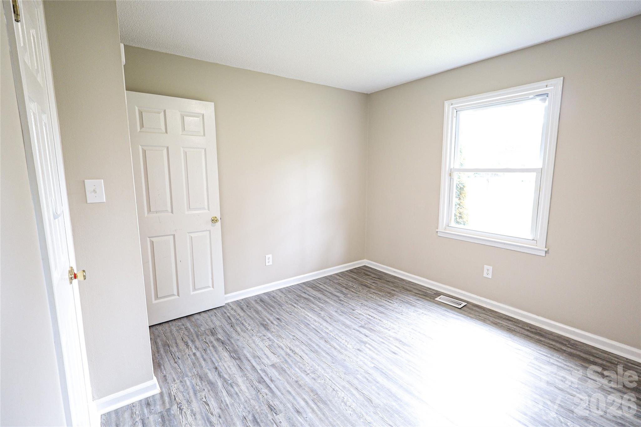 Single Family Residence at 1006 Iris Drive, Gastonia, photo 18 of 30