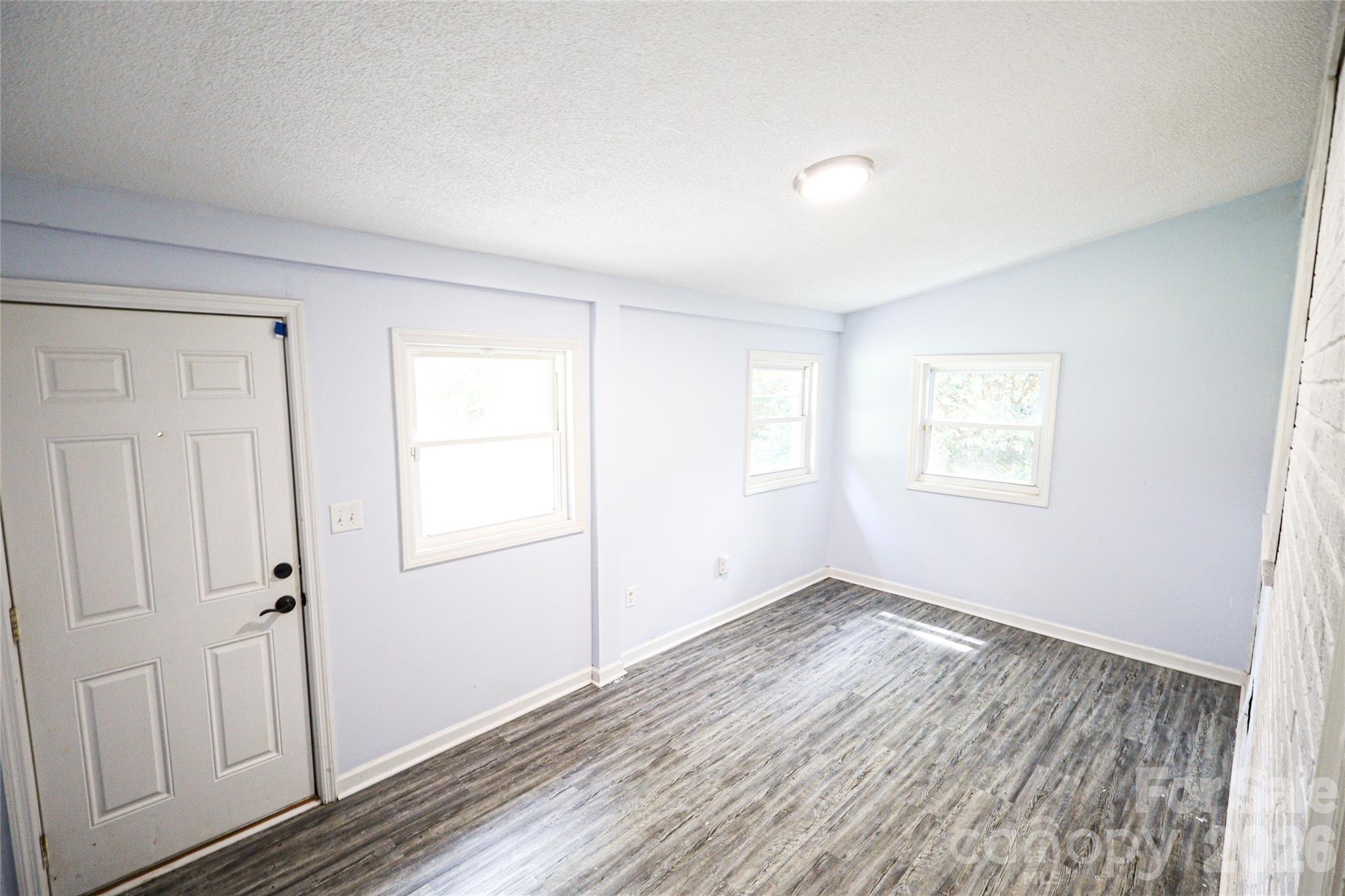 Single Family Residence at 1006 Iris Drive, Gastonia, photo 24 of 30