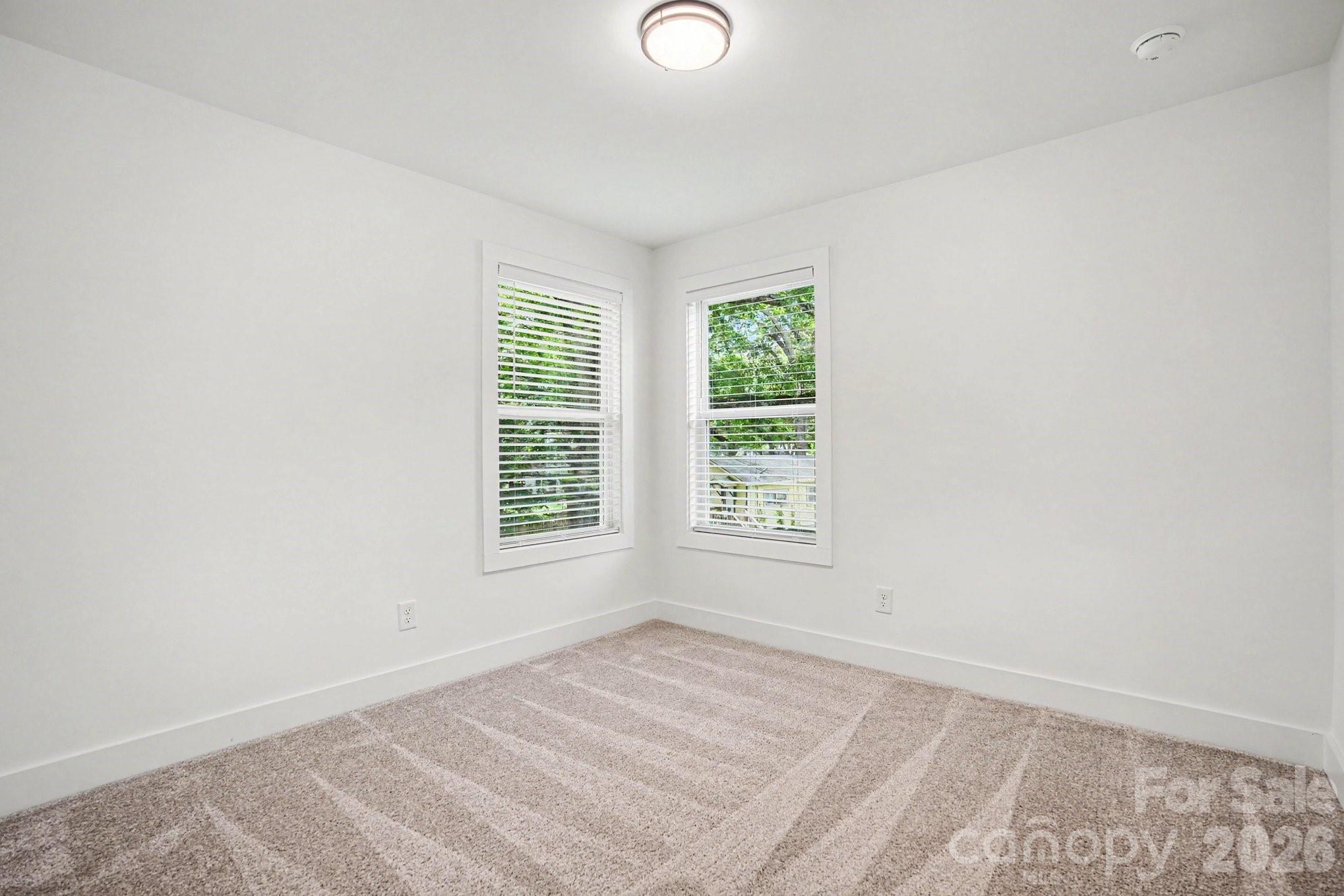Single Family Residence at 811 Evening Shade Lane, Gastonia, photo 11 of 22