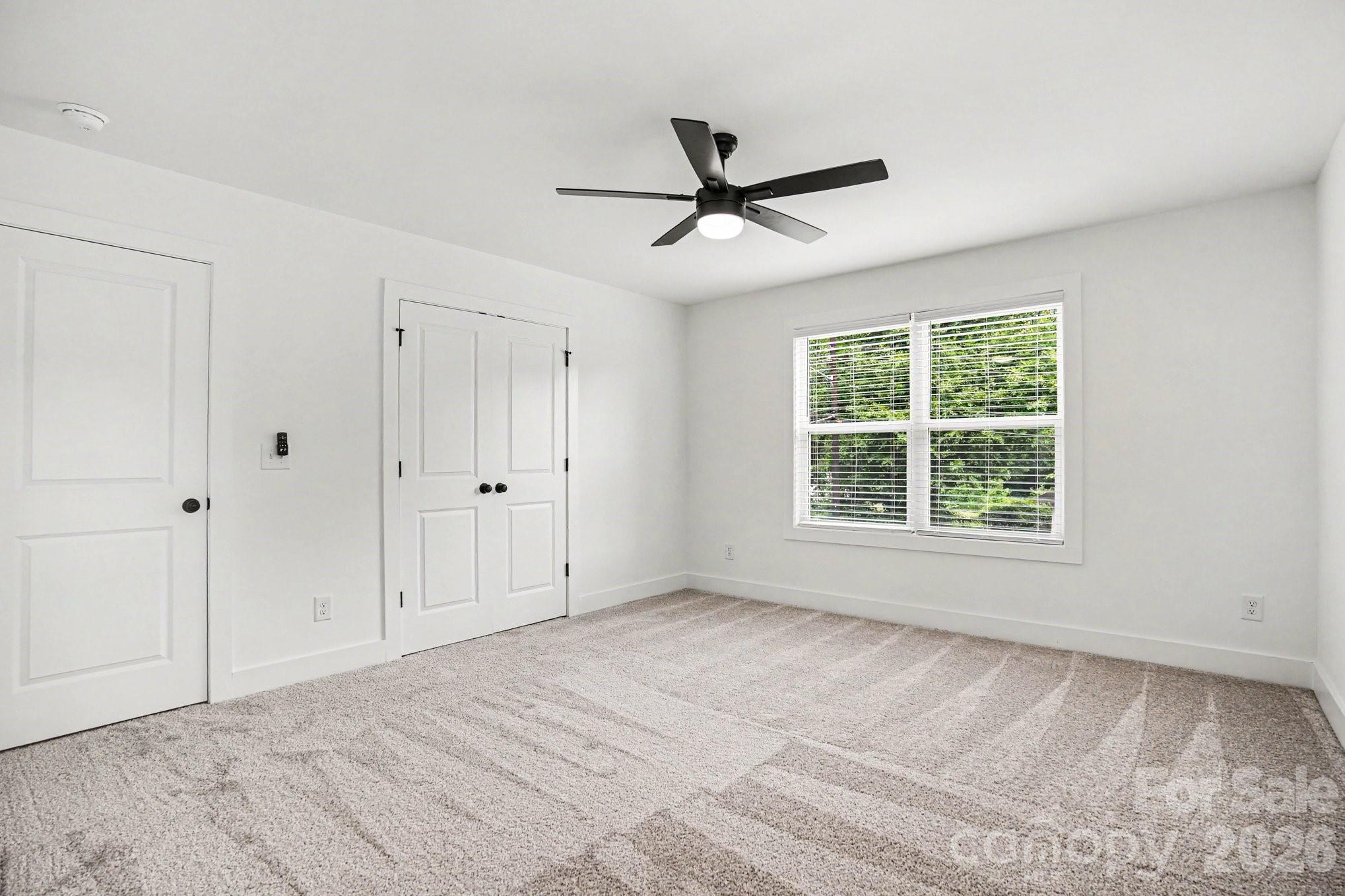 Single Family Residence at 811 Evening Shade Lane, Gastonia, photo 16 of 22