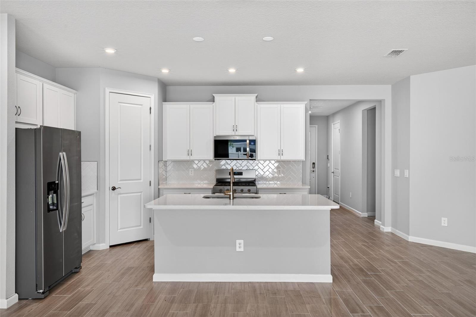 Single Family Residence at 9243 AURELIA AVE, PARRISH, photo 4 of 33