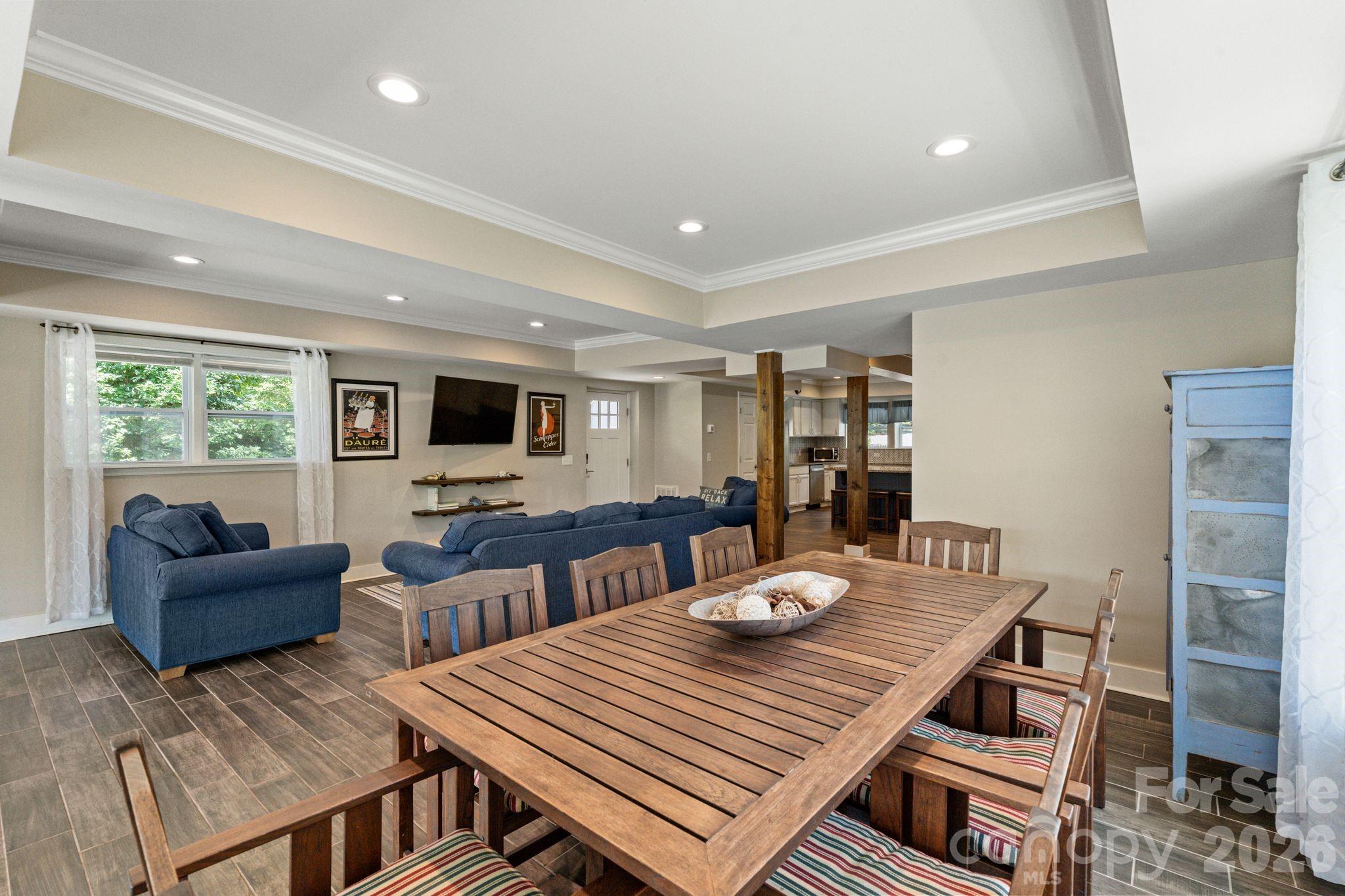 Dedicated dining area - 383 Sundown Road, Mooresville