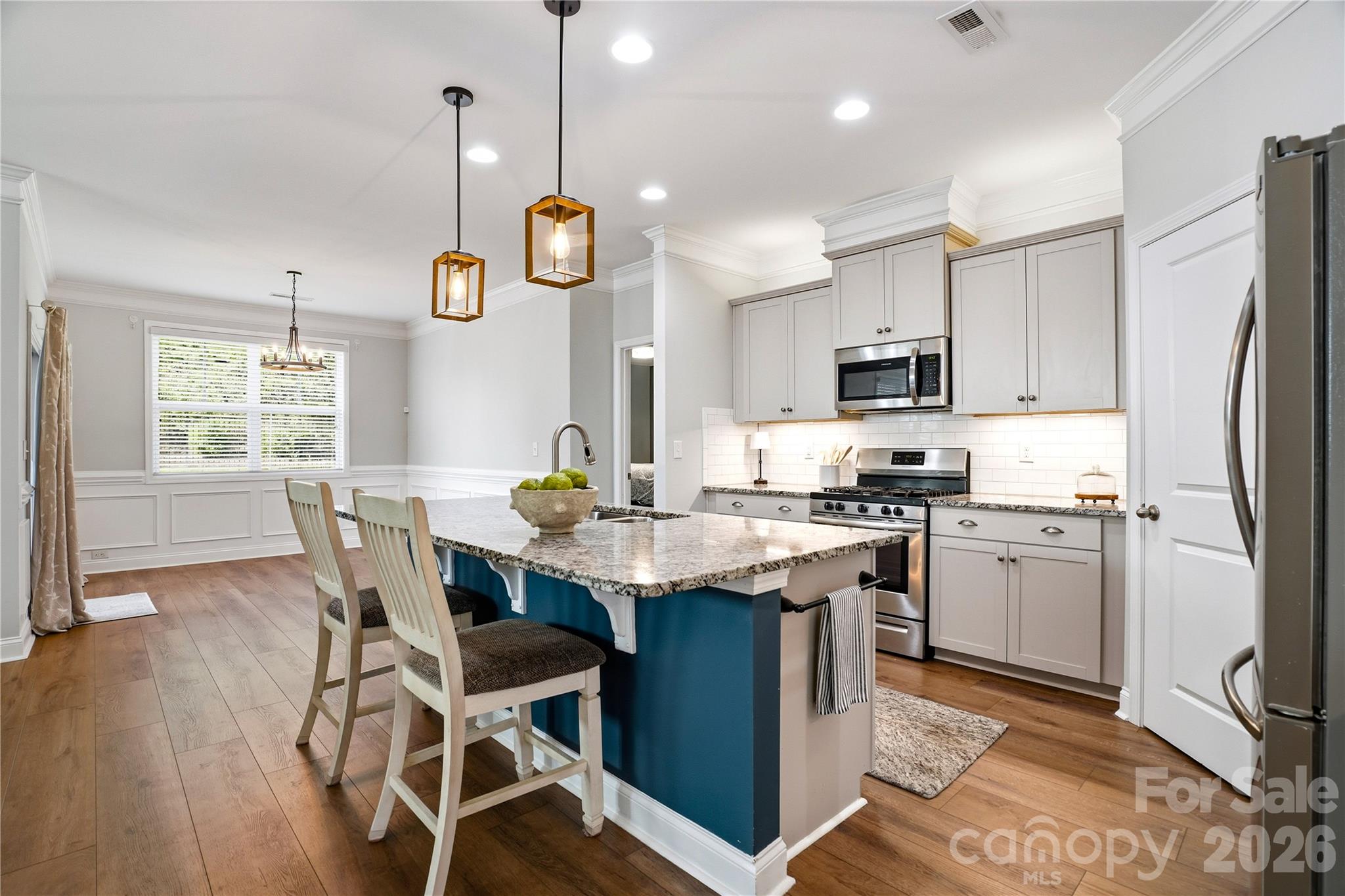 Single Family Residence at 2274 Seagull Drive, Denver, photo 10 of 37