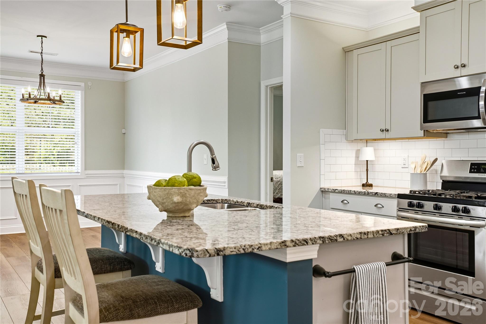 Single Family Residence at 2274 Seagull Drive, Denver, photo 12 of 37
