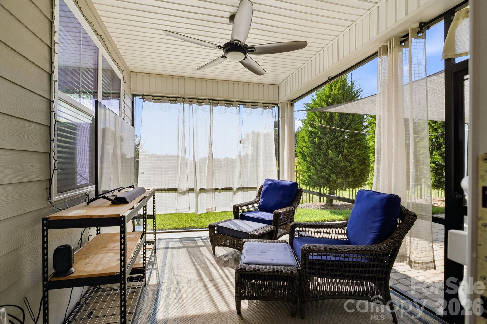 Single Family Residence at 2274 Seagull Drive, Denver, photo 16 of 37