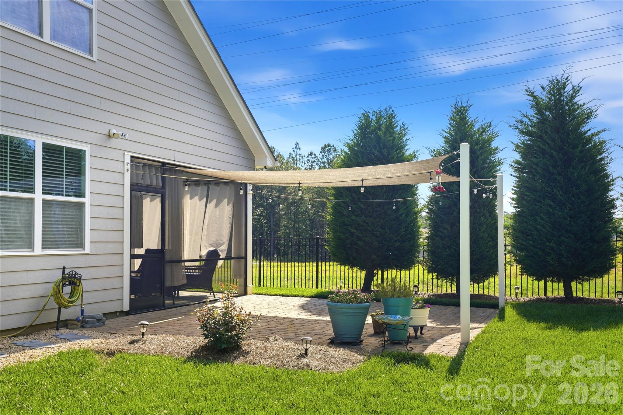 Single Family Residence at 2274 Seagull Drive, Denver, photo 5 of 37