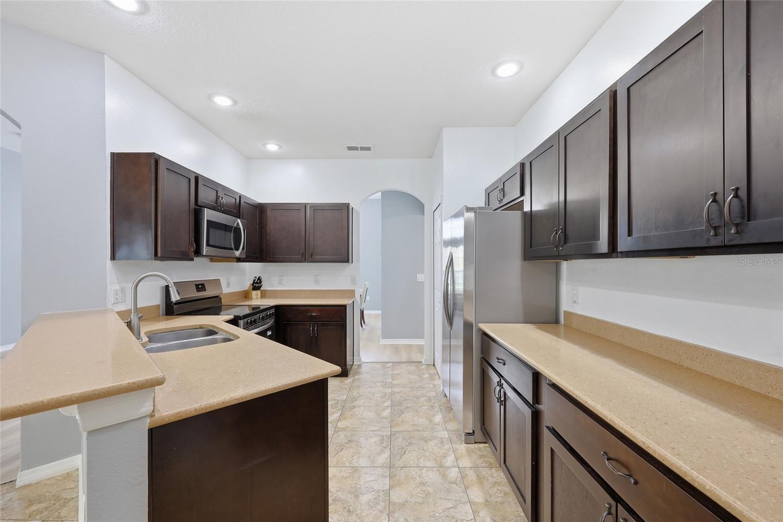 Single Family Residence at 2901 SWEETSPIRE CIR, KISSIMMEE, photo 15 of 55