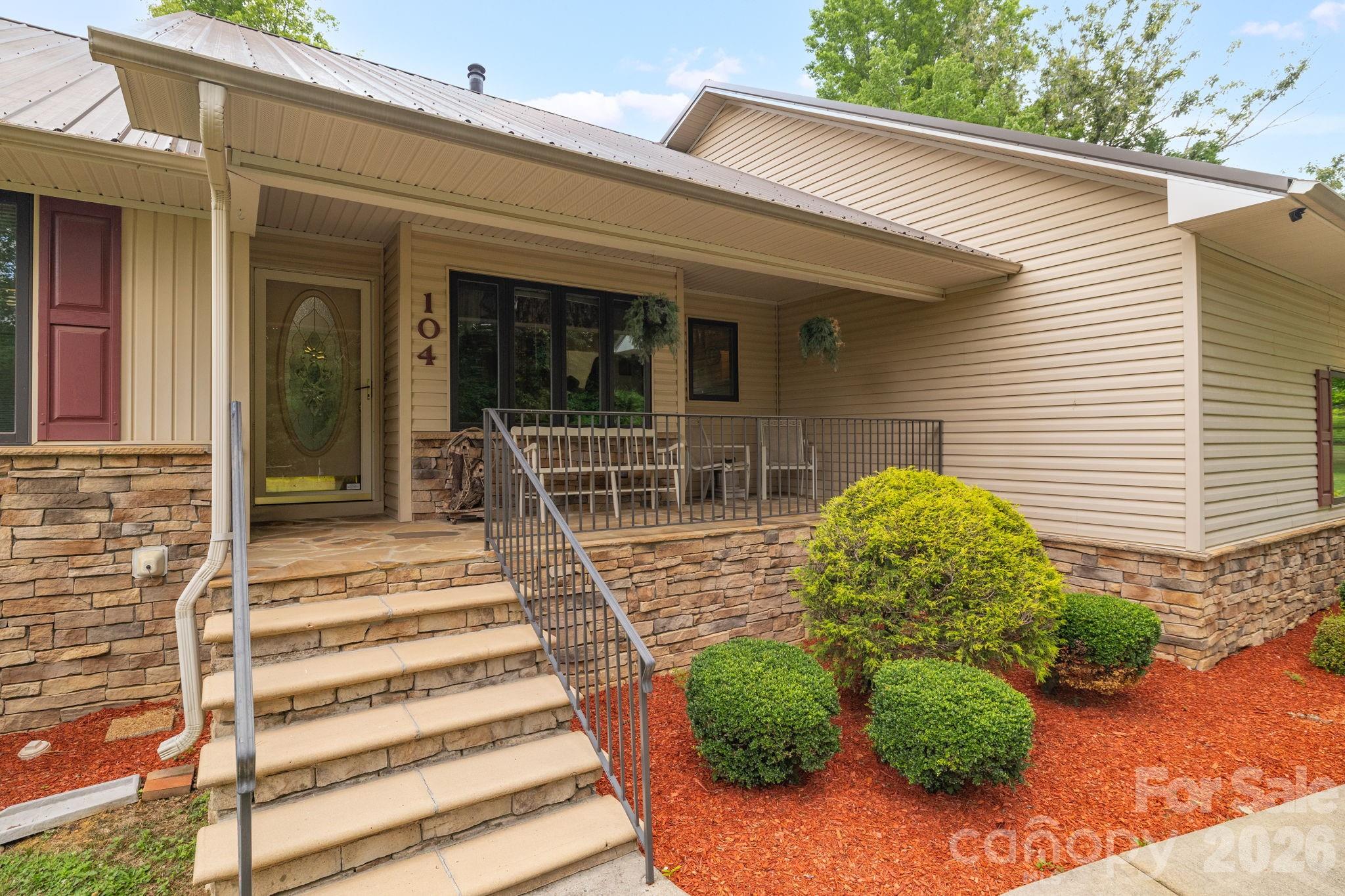 Single Family Residence at 104 Willowbrook Drive, Thomasville, photo 3 of 48