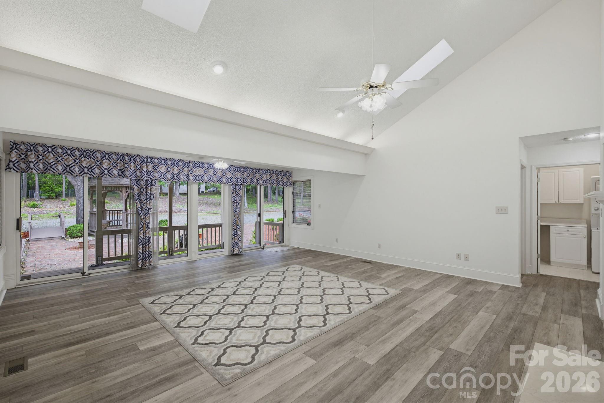 Living room - 104 Willowbrook Drive, Thomasville