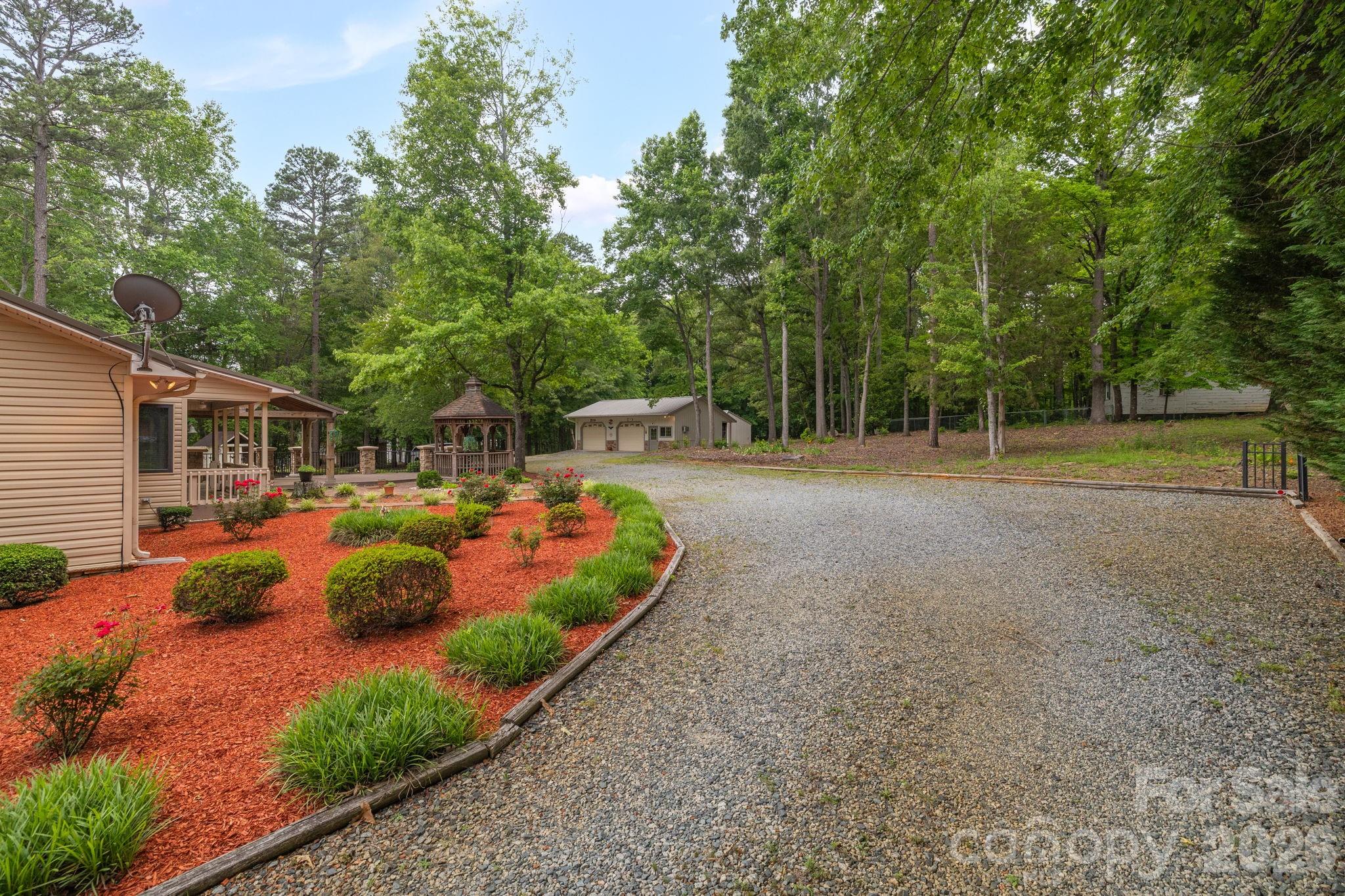 Single Family Residence at 104 Willowbrook Drive, Thomasville, photo 37 of 48