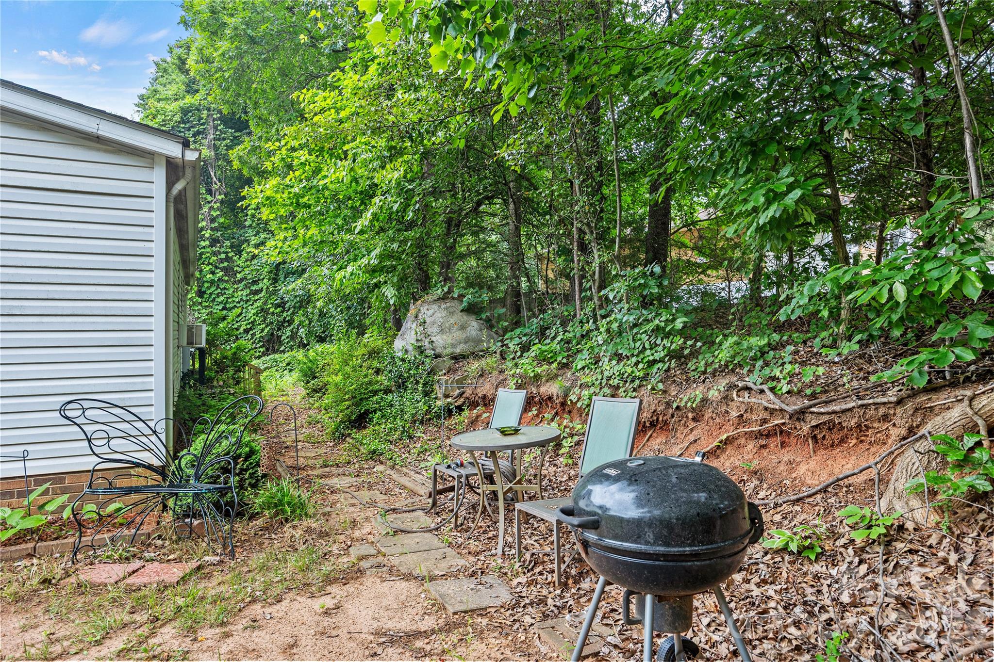 There is a secondary well - 323 Carlyle Road, Troutman