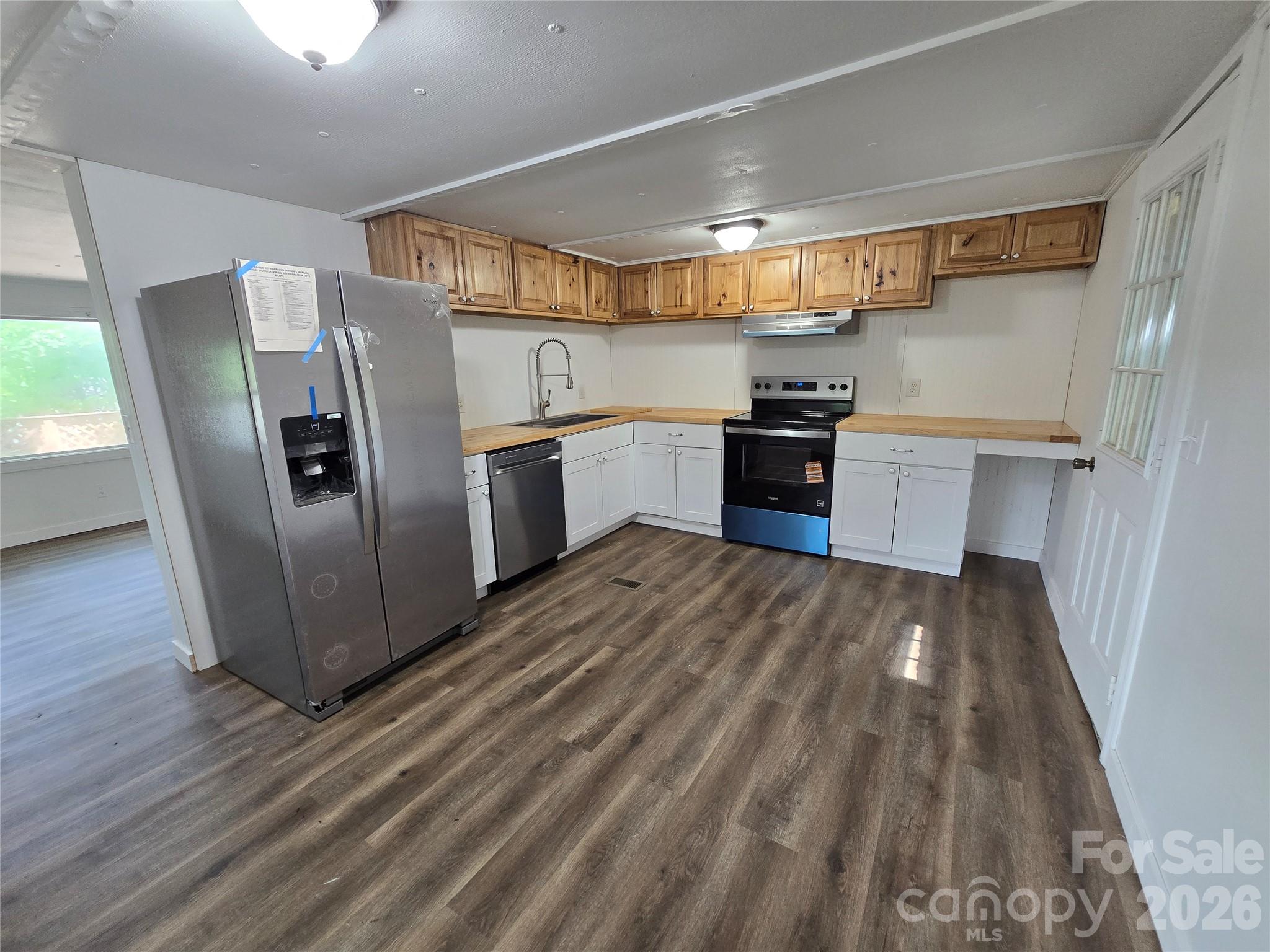 Single Family Residence at 63 Sunnybrook Lane, Fletcher, photo 2 of 19