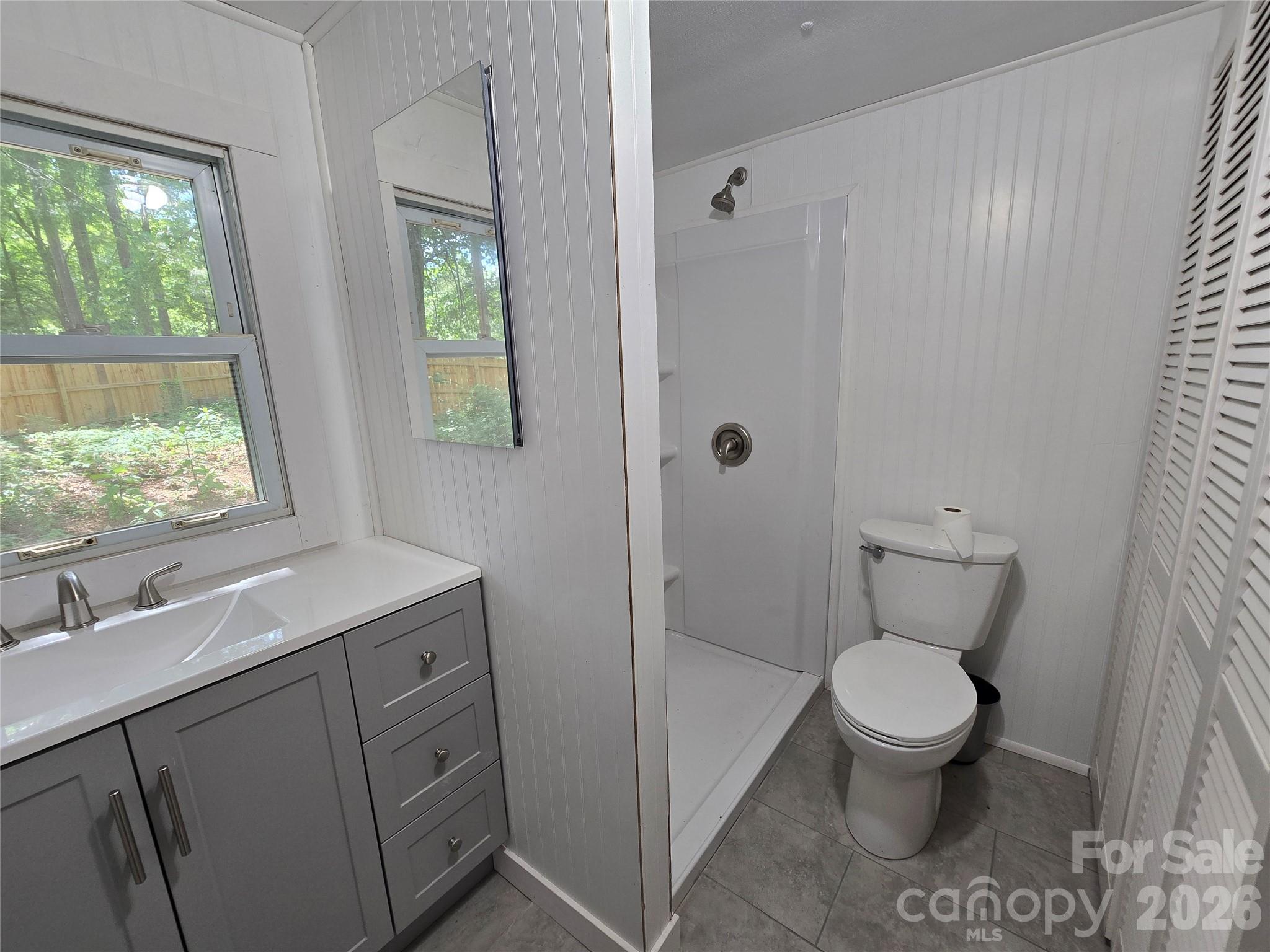 Single Family Residence at 63 Sunnybrook Lane, Fletcher, photo 3 of 19