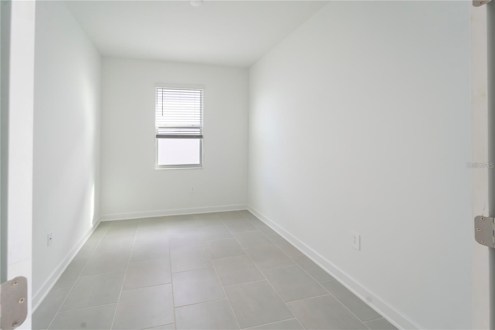 Single Family Residence at 4032 REDBRIDGE LOOP, DAVENPORT, photo 4 of 15