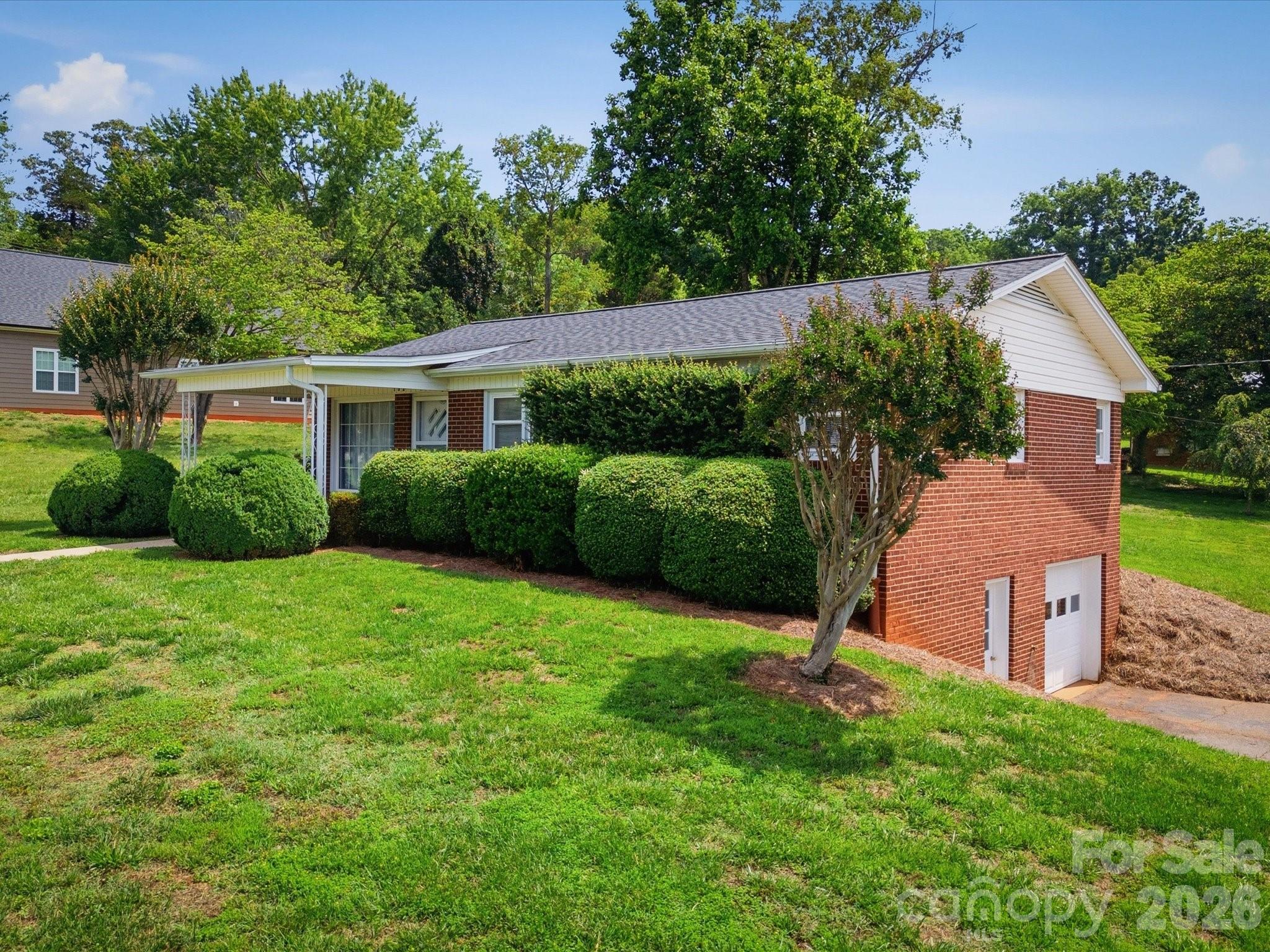 Single Family Residence at 132 Starmount Circle, Morganton, photo 2 of 31
