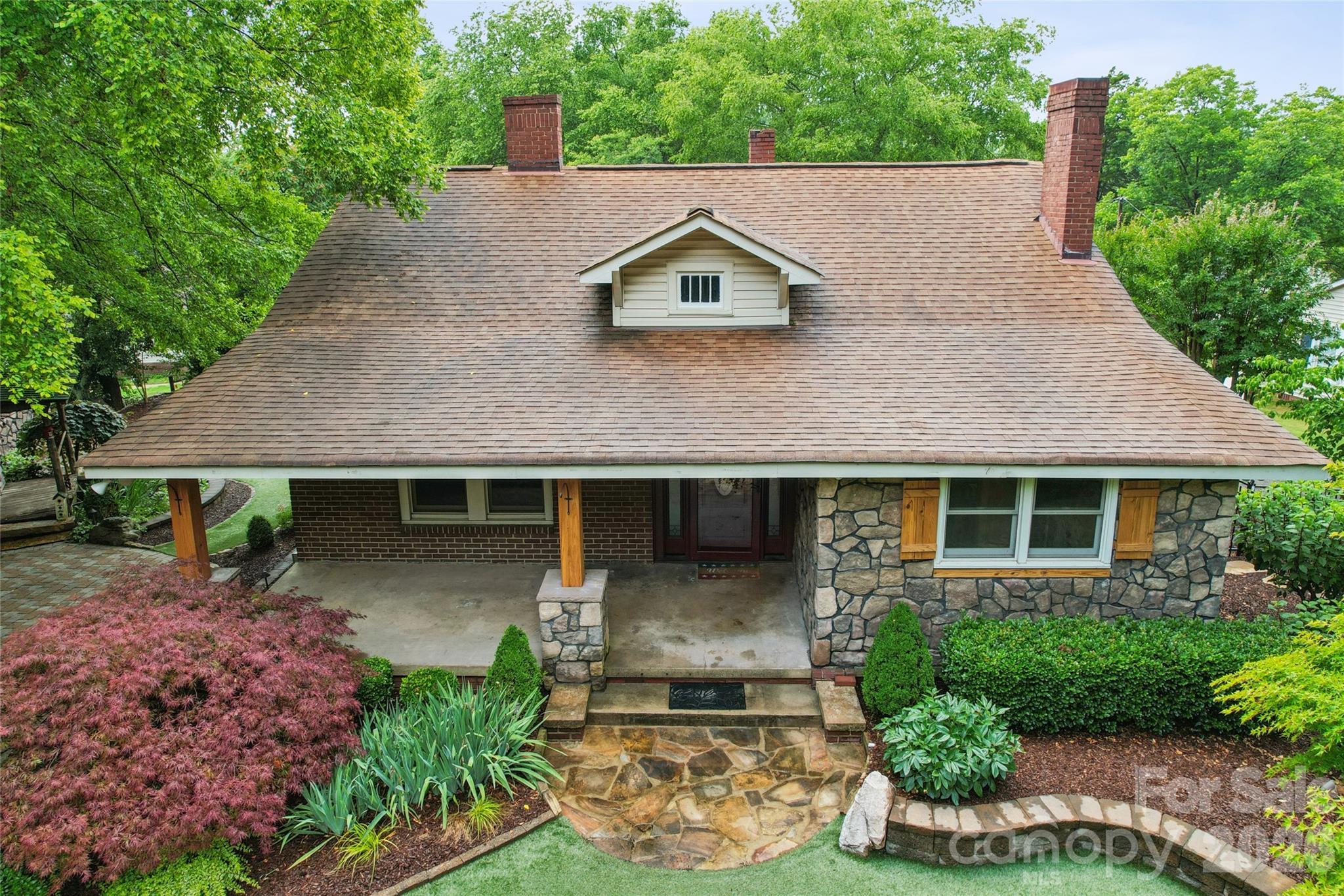 Single Family Residence at 400 Alpine Street NW, Kannapolis, photo 3 of 41