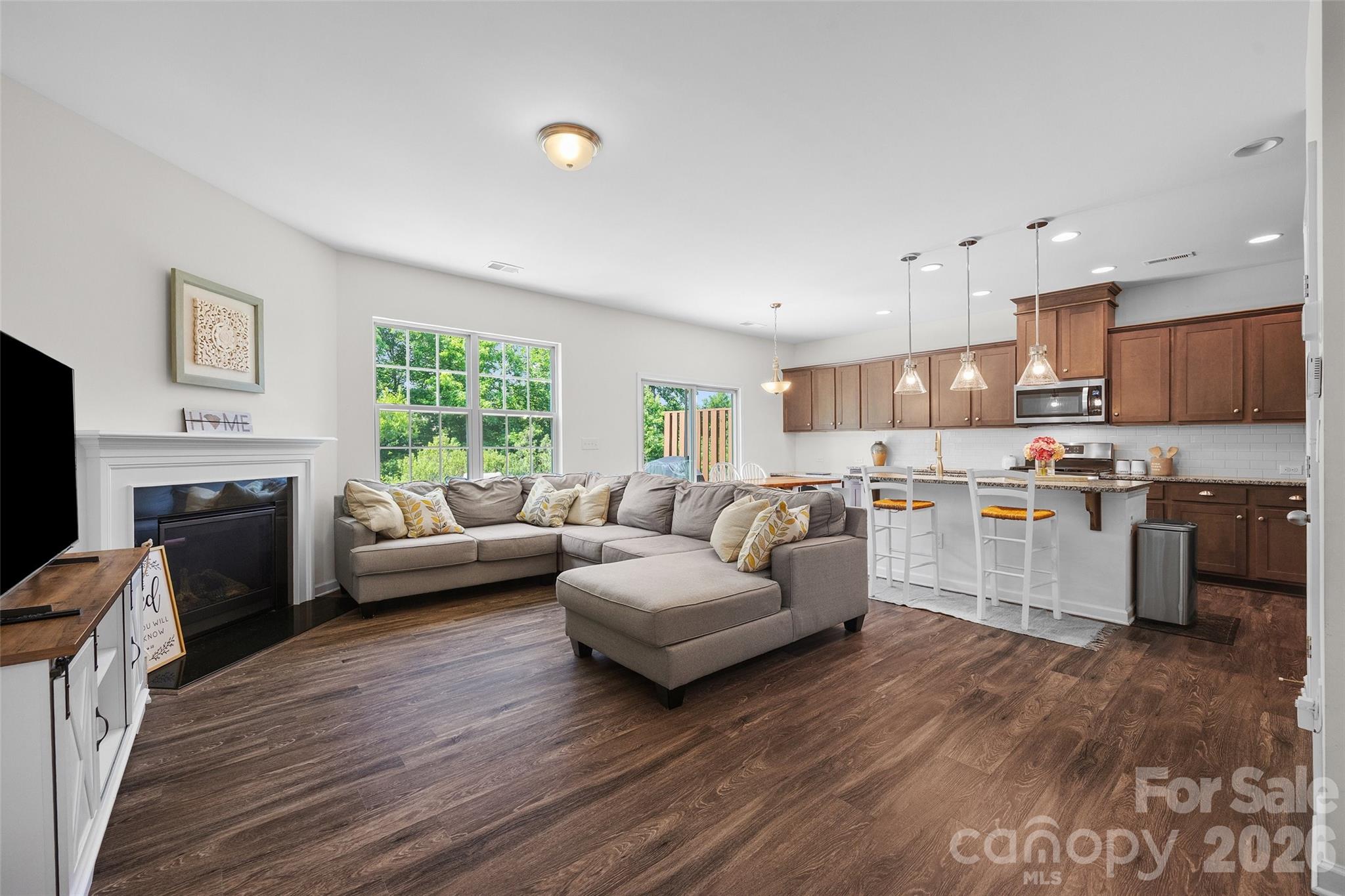 Townhouse at 625 Amber Meadows Way, Tega Cay, photo 10 of 48