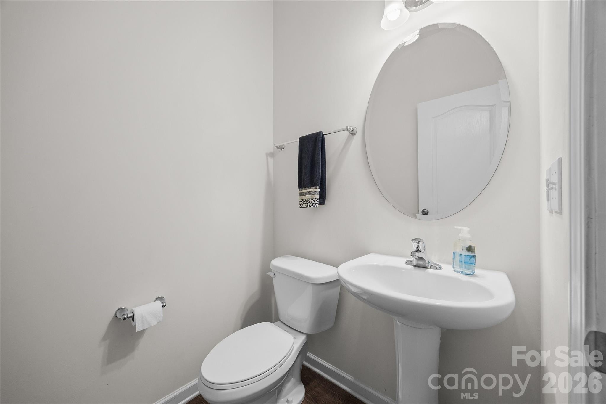 Townhouse at 625 Amber Meadows Way, Tega Cay, photo 18 of 48