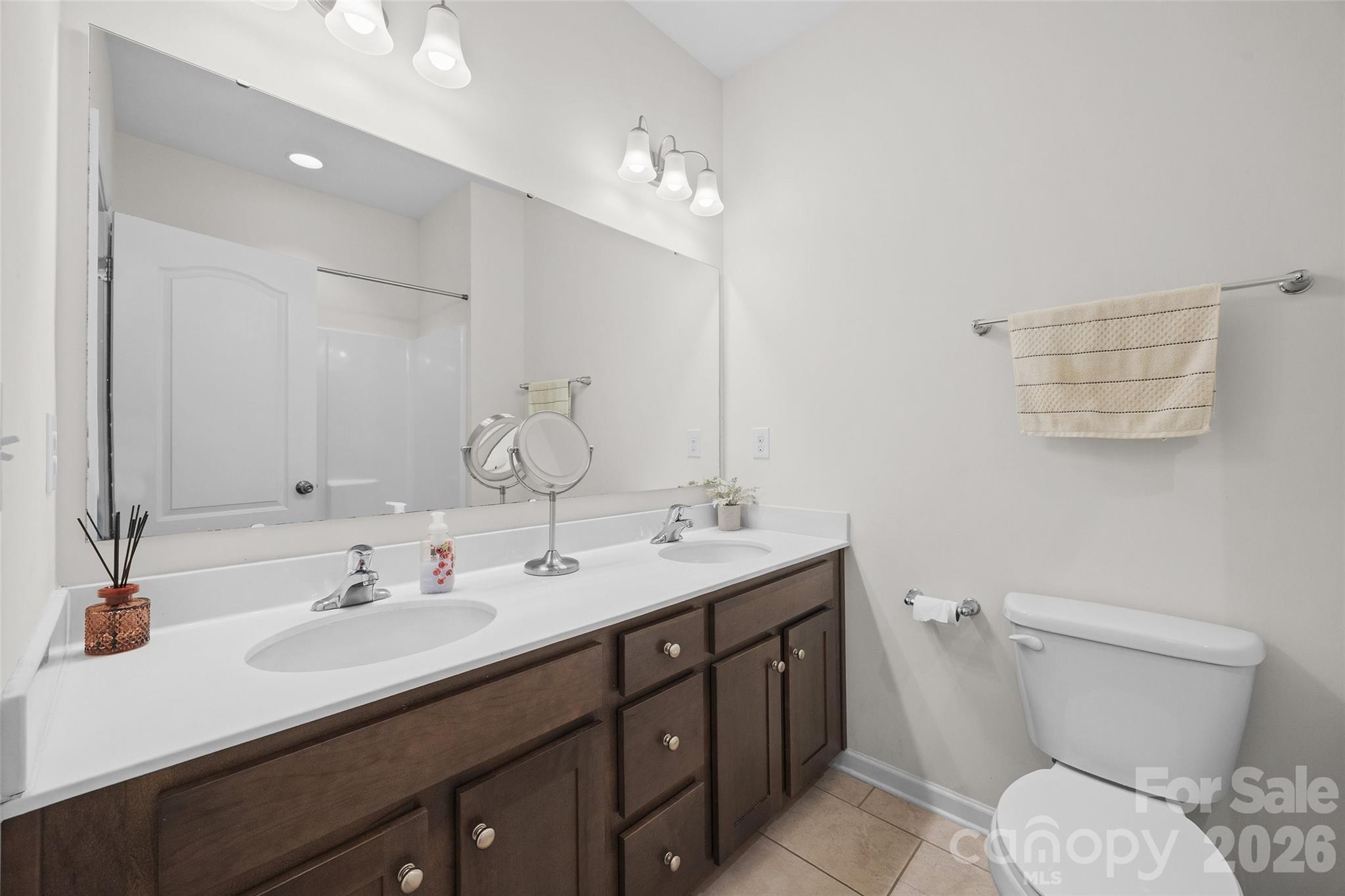 Townhouse at 625 Amber Meadows Way, Tega Cay, photo 25 of 48