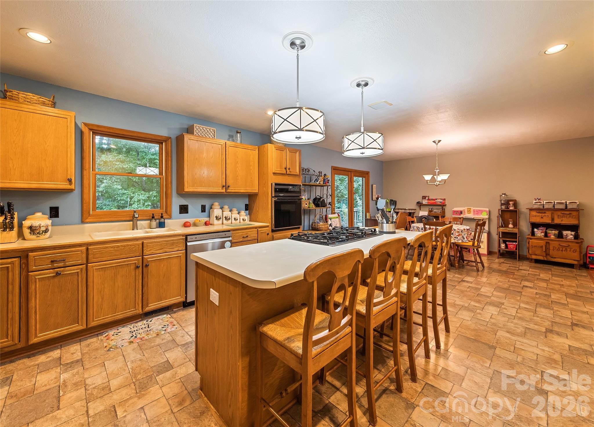 Kitchen - 400 Sunset Heights, Canton