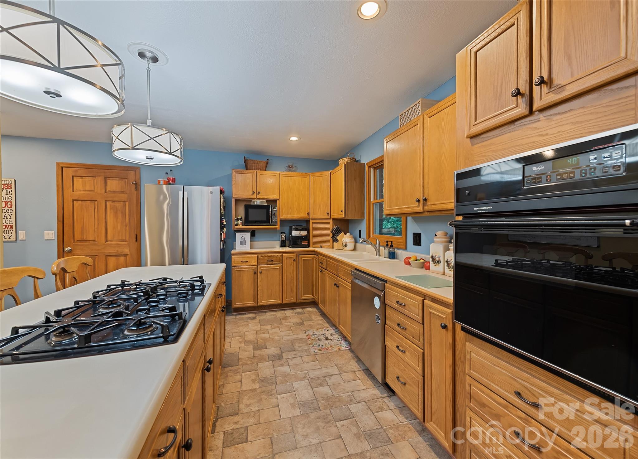 Single Family Residence at 400 Sunset Heights, Canton, photo 15 of 39