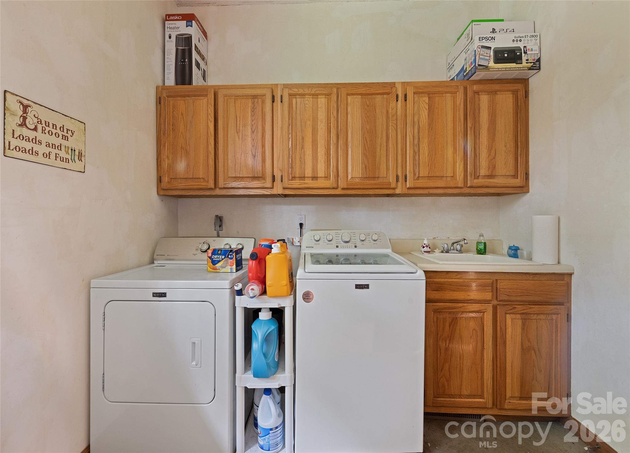 Laundry - 400 Sunset Heights, Canton