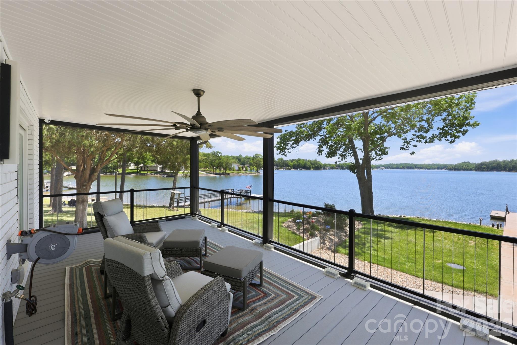 Screened in porch off kitchen - 420 Skysail Road, Salisbury