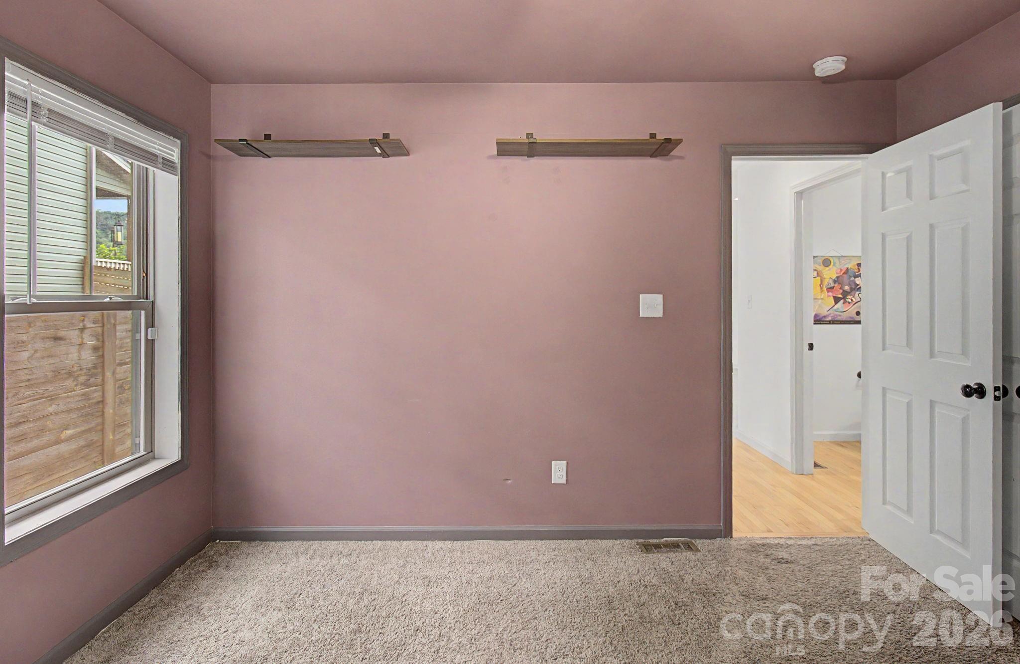 Primary bedroom - 31 Yarrow Meadow Road, Weaverville