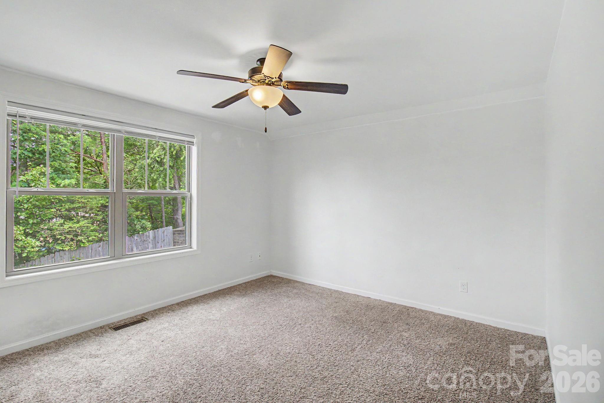 Bedroom 2 - 31 Yarrow Meadow Road, Weaverville