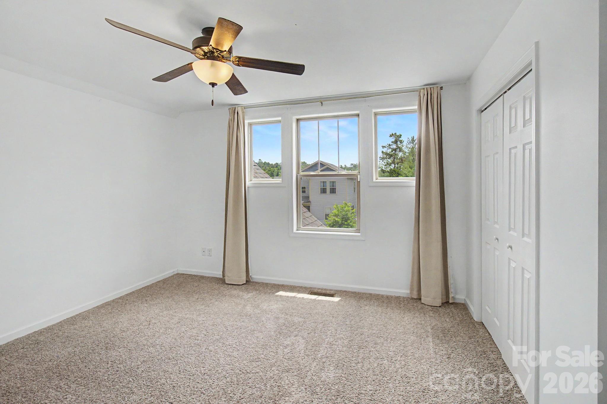 Bedroom 3 - 31 Yarrow Meadow Road, Weaverville