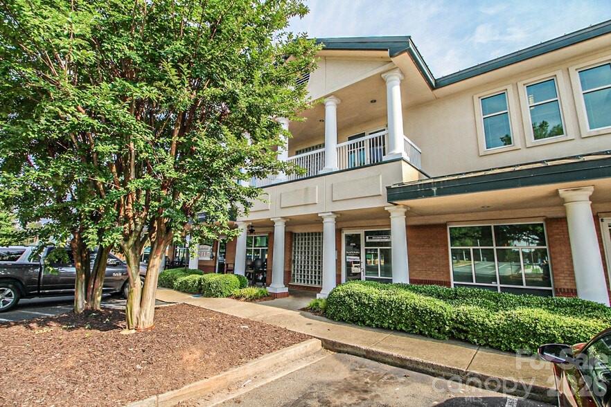 1516 Village Harbor Drive