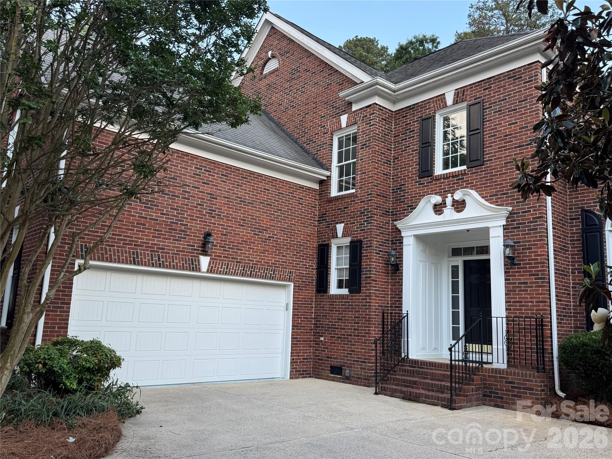 Single Family Residence at 18324 Turnberry Court, Davidson, photo 3 of 21