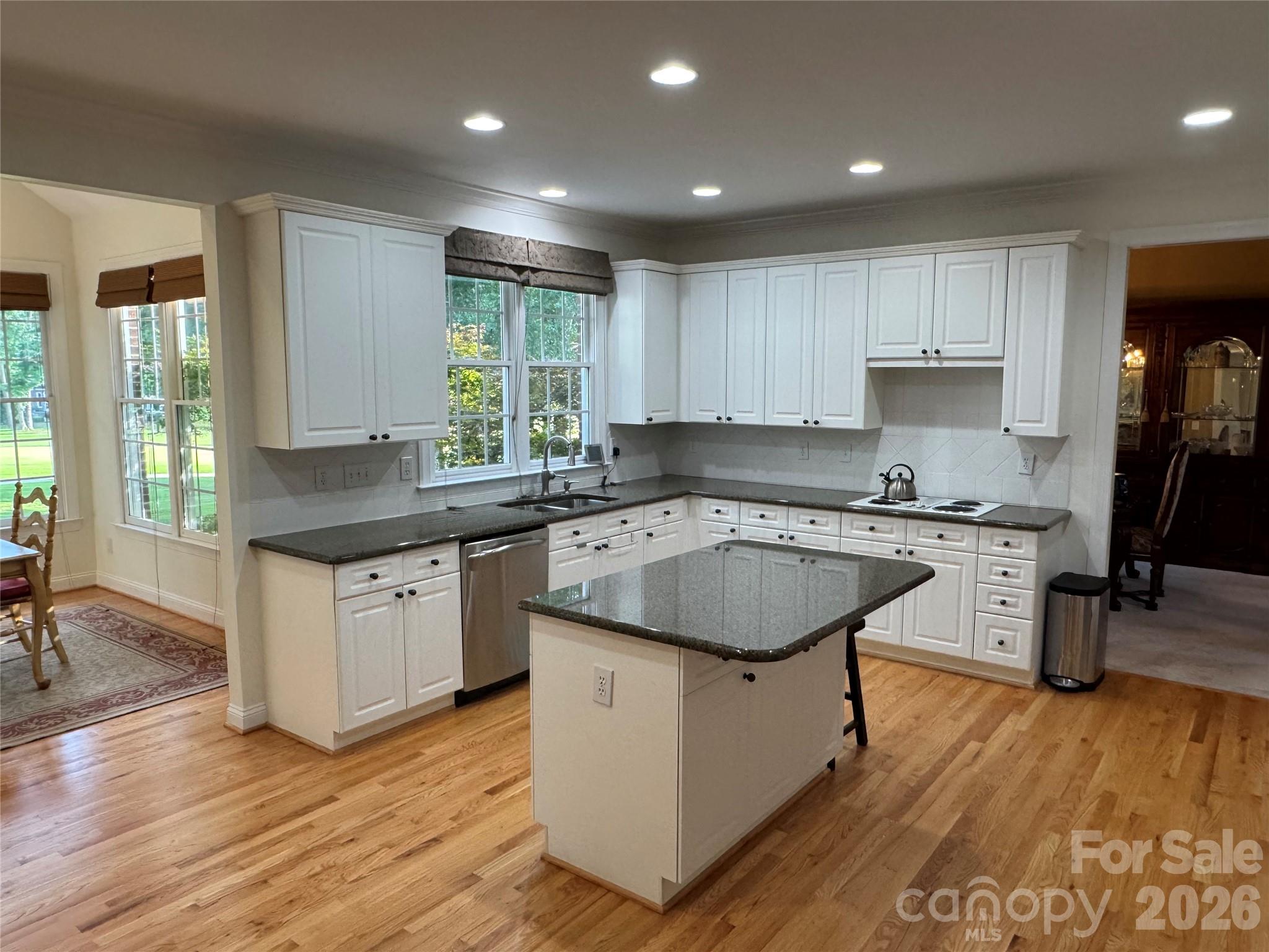 Single Family Residence at 18324 Turnberry Court, Davidson, photo 11 of 21