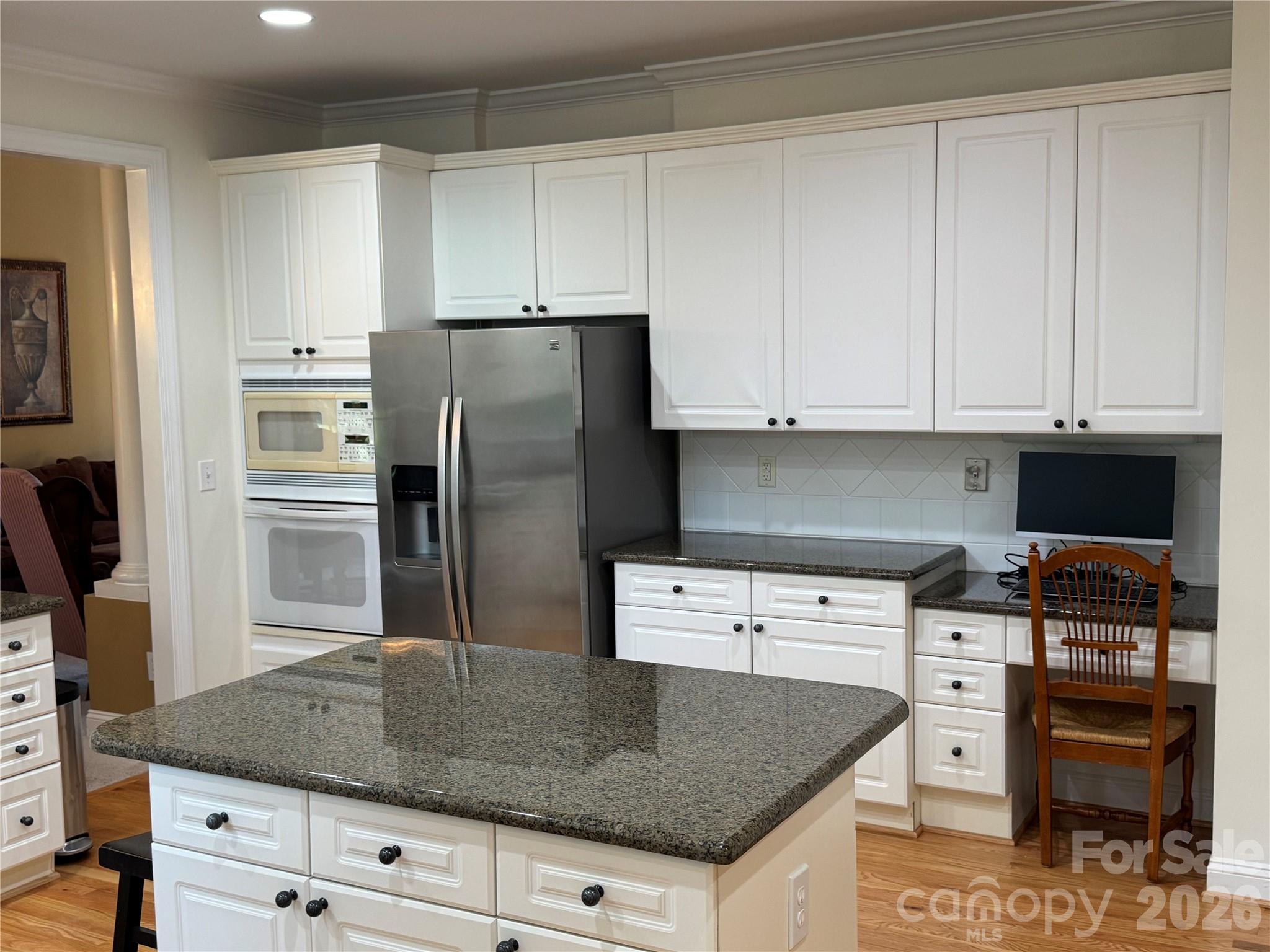 Single Family Residence at 18324 Turnberry Court, Davidson, photo 13 of 21