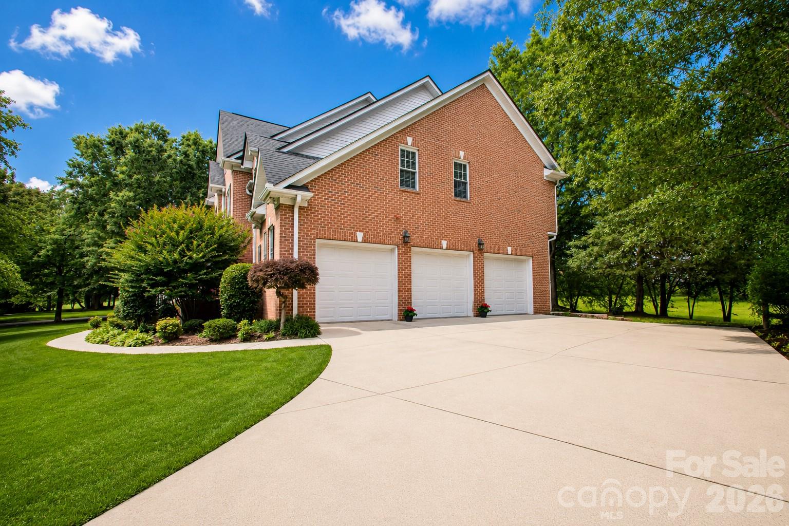 Extra large 3 car garage. - 1015 Estate Lane, Matthews