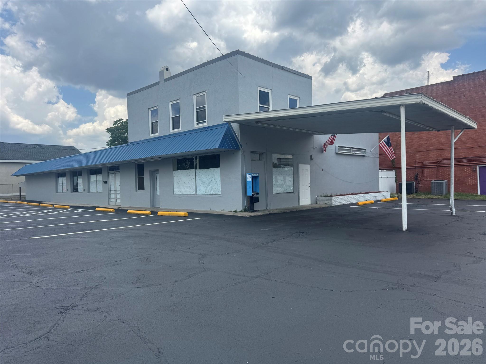Free Standing Store at 222 W Mcgregor Street, Pageland, photo 2 of 5