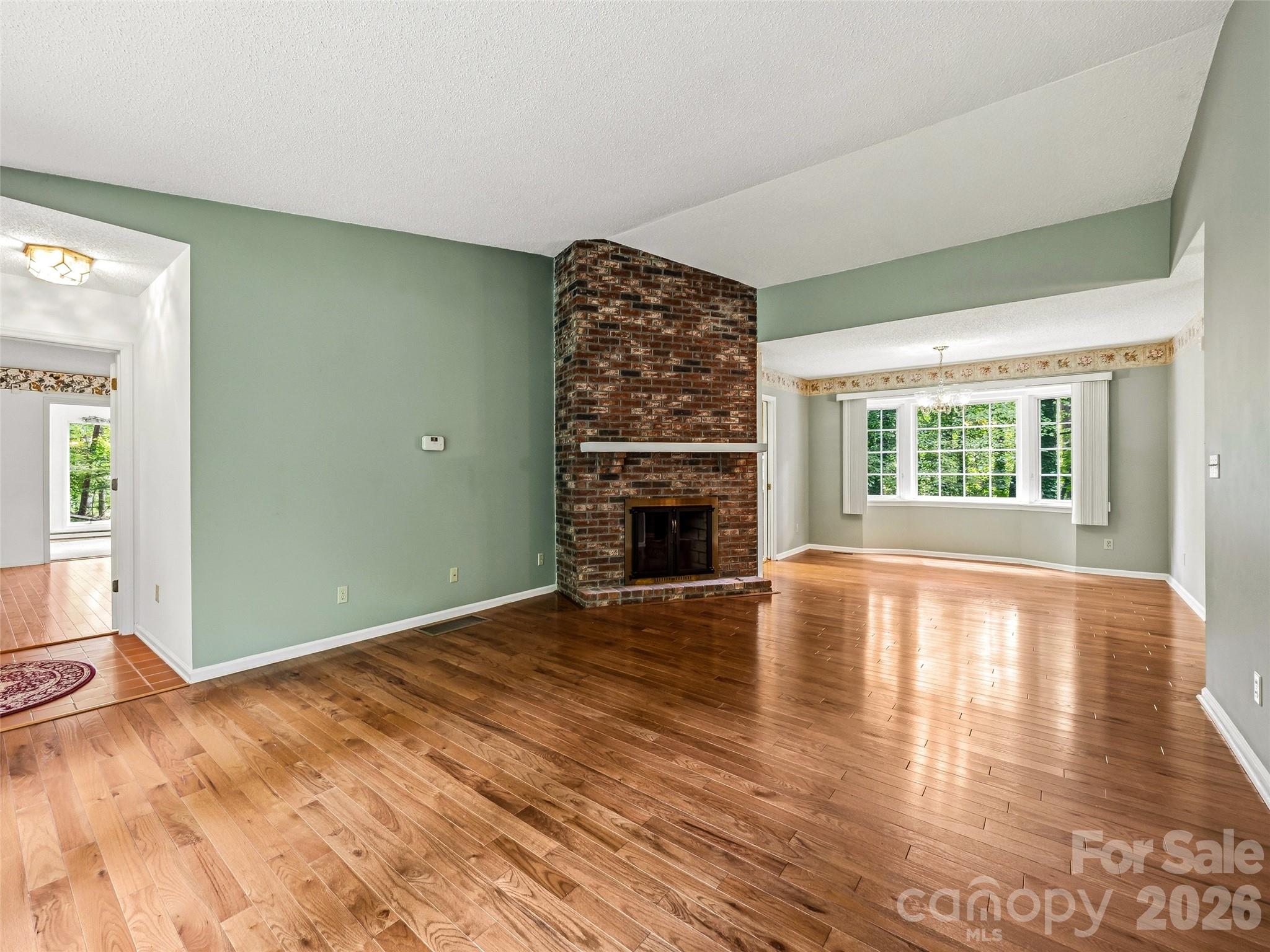 Single Family Residence at 126 Surry Lane, Hendersonville, photo 7 of 38